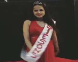 Palak was popular in her college and was voted as Miss SIES in 2018.